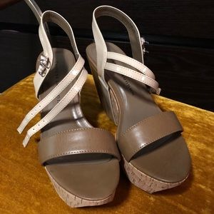 Chinese Laundry Wedges